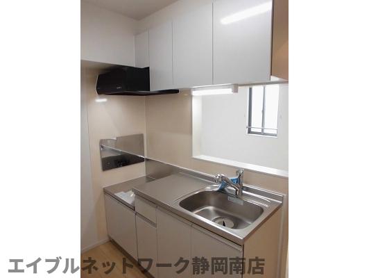 キッチン　お料理しやすいキッチンです