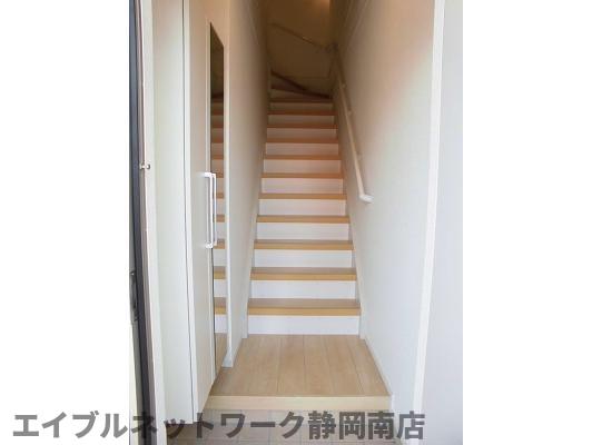 玄関　収納もある玄関です