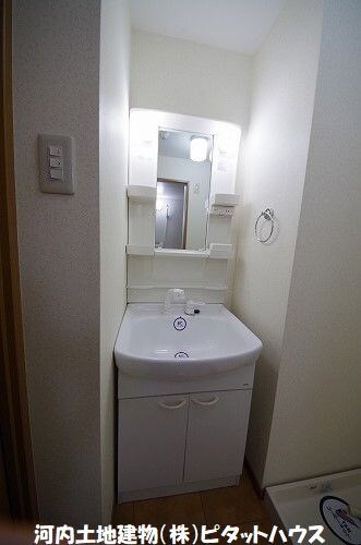 洗面設備　洗髪洗面化粧台