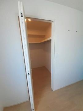 収納　ウォークインクローゼット