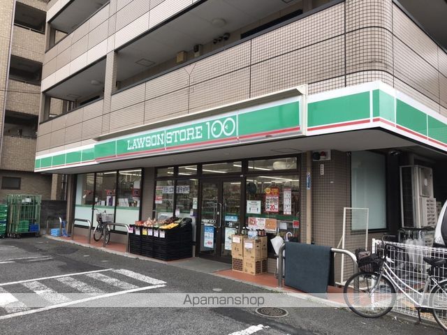 コンビニ　ローソンストア１００（コンビニ）まで115m
