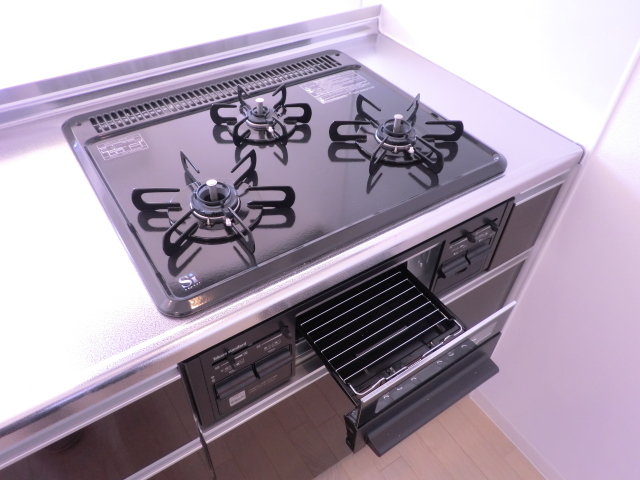 その他設備　グリル付きです。