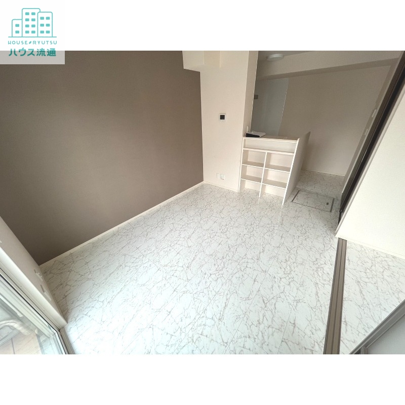 居室・リビング　※同タイプ別号室のお写真です