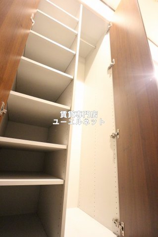 その他設備　収納力たっぷりのシューズボックスで玄関すっきり！