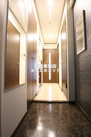 玄関　住まいの顔ともなる玄関