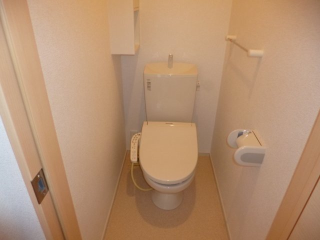 トイレ　シャワー付き暖房便座