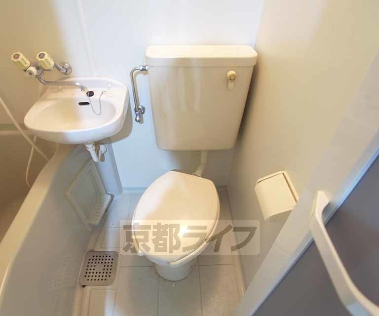 トイレ　清潔感のあるトイレです。