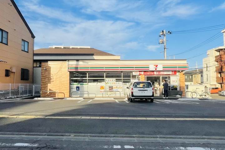 コンビニ　セブン－イレブン　仙台松岡町店（コンビニ）まで290m