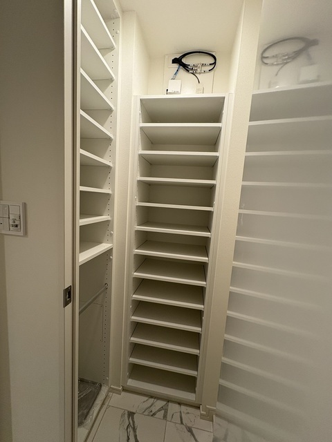 収納　シューズインクローゼット