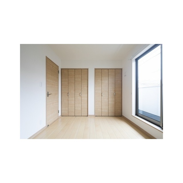 その他部屋・スペース　２Ｆ南側洋室には大型クローゼット