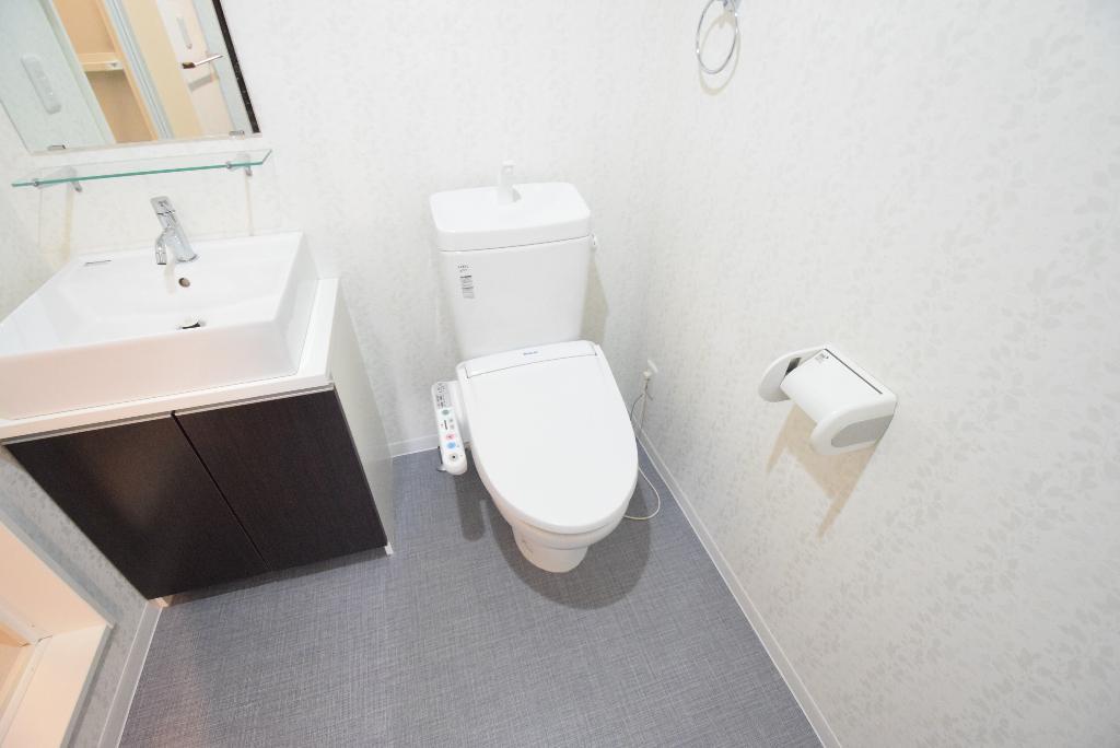 トイレ　シャワー付トイレ