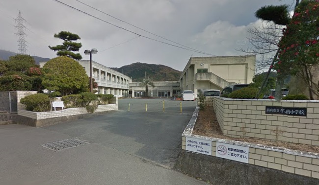 小学校　防府市立牟礼南小学校（小学校）まで374m
