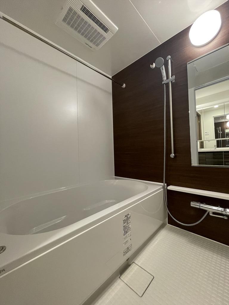 バス・シャワールーム　同マンション別部屋