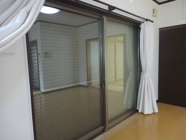 セキュリティ　電動シャッター