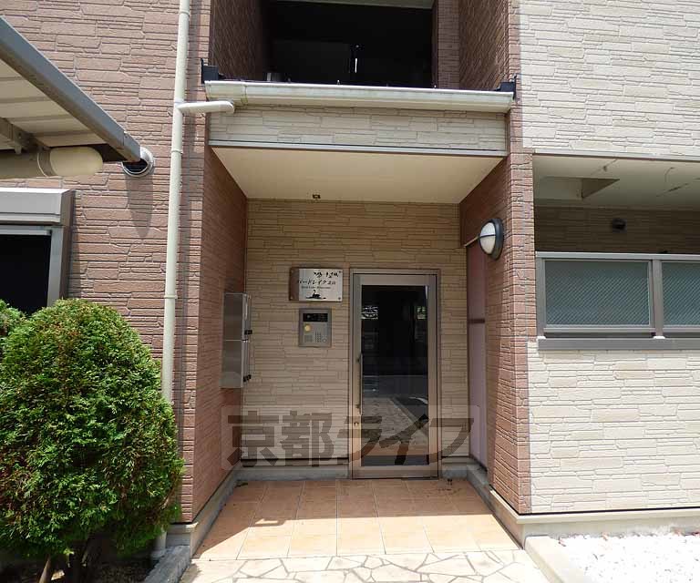 その他共有部分　建物入口です。