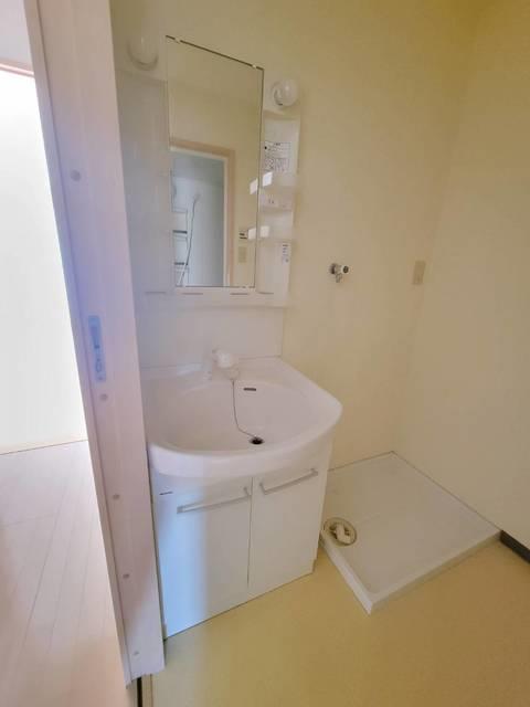 洗面設備　小物トレイが便利なシャンプードレッサー♪（同仕様画像）