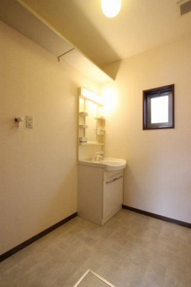 洗面設備　※別部屋の写真です