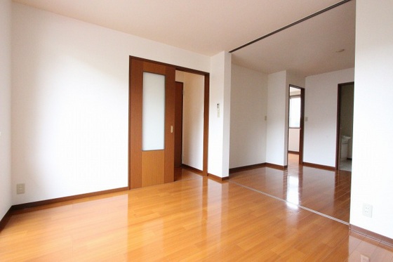 居室・リビング　※別部屋の写真です