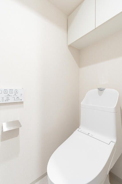 トイレ　温水洗浄便座機能です