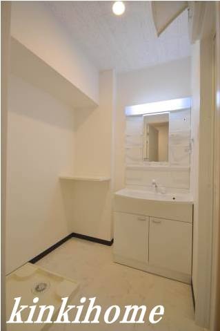 洗面設備　写真は別のお部屋です。