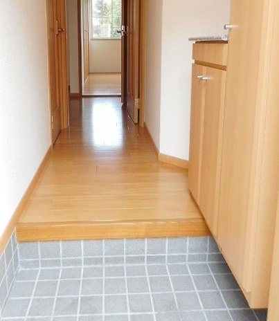 玄関　収納もある玄関です