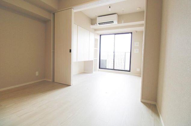 居室・リビング　☆明るい居間☆