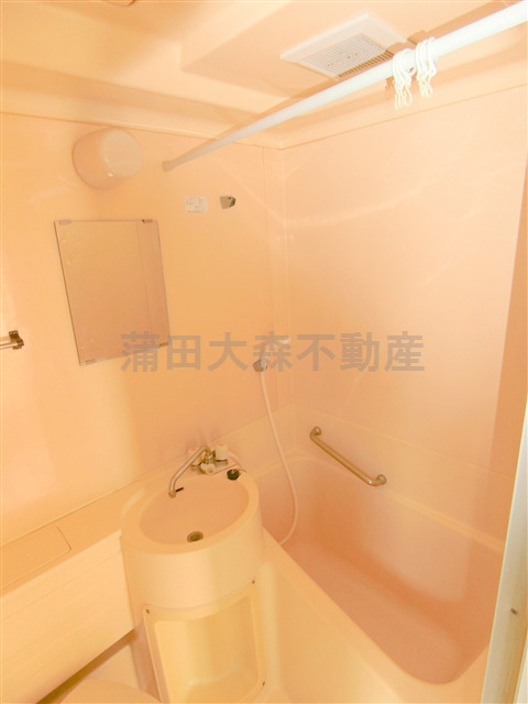 バス・シャワールーム　お風呂　3点式ユニットバス