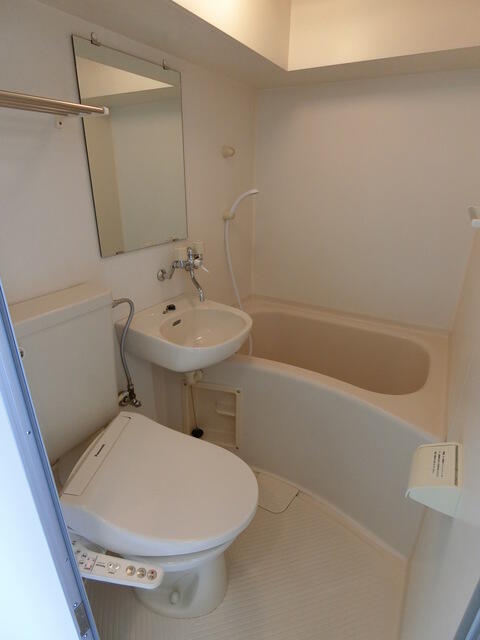 バス・シャワールーム　※別部屋の参考写真になります。