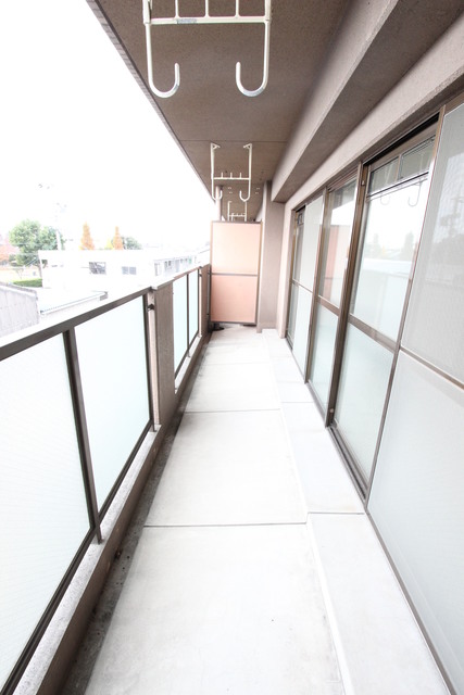 バルコニー　写真は3Ｆのものとなっておりますが仕様は同じです。