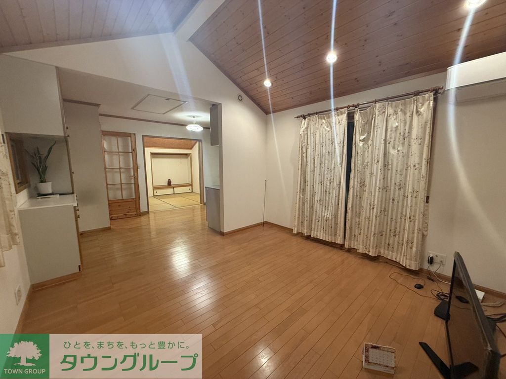 居室・リビング　エントランス