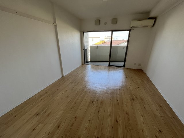 居室・リビング　エアコン付きで初期費用を抑えられます♪