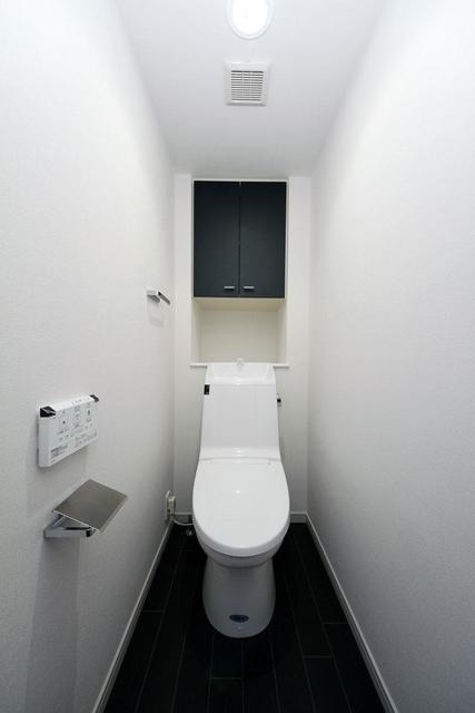 トイレ　※写真は同タイプ住戸です。