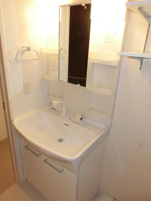 洗面設備　※別号室参考写真です