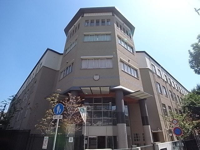 小学校　神戸市立高羽小学校（小学校）まで300m