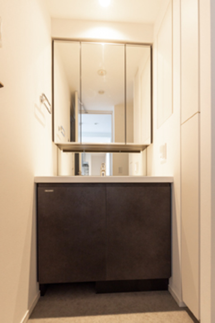 洗面設備　※写真は同タイプ住戸です。