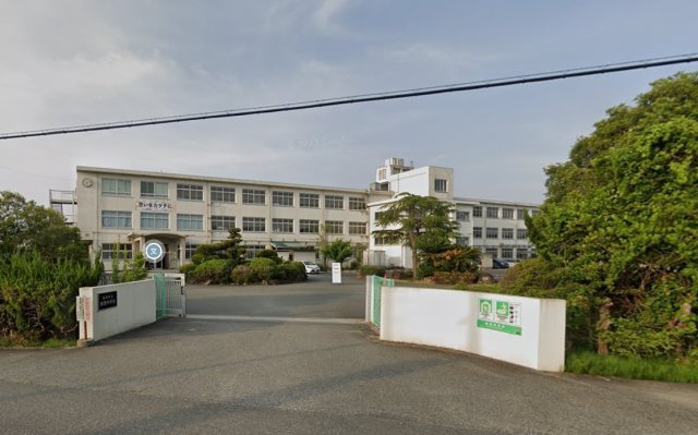 中学校　加西市立加西中学校（中学校）まで1646m