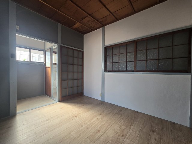 居室・リビング　こちらの居間で趣味の時間をお楽しみください