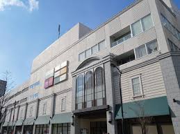 ショッピングセンター　マルヤマクラス（ショッピングセンター）まで647m