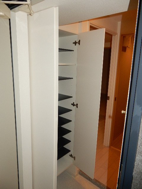 玄関　シューズＢＯＸが大きいと便利