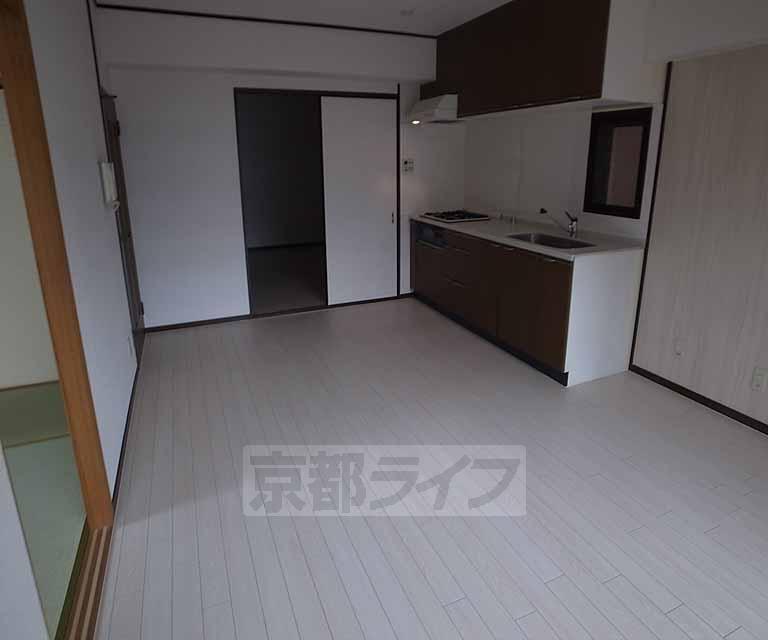 居室・リビング　１２帖のＬＤＫです。