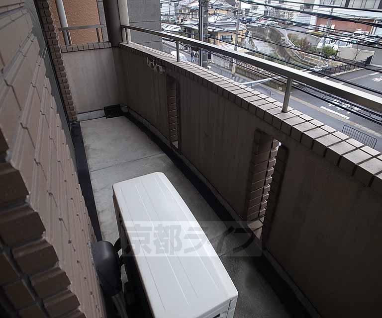 バルコニー　日当たりの良いバルコニーです。