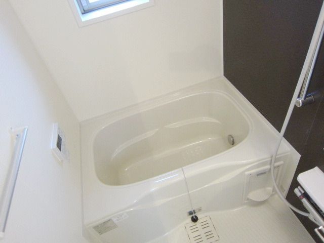 バス・シャワールーム　★窓付きなので換気もできます★