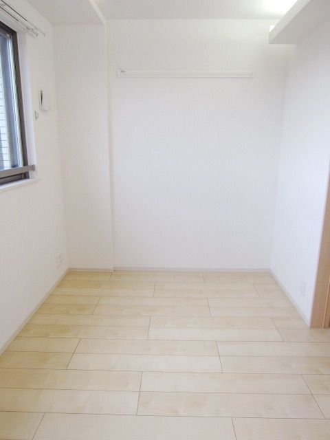 その他部屋・スペース　★4帖のお部屋です。寝室に良いですね★