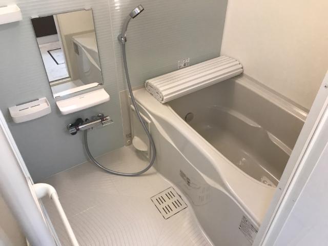 バス・シャワールーム　バス