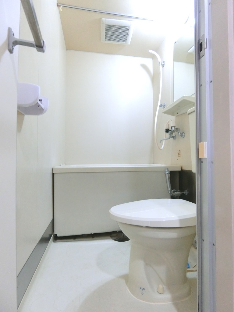 バス・シャワールーム　同物件内参考画像