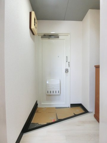 玄関　同物件内参考画像