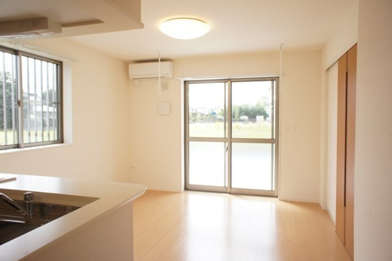 居室・リビング　図面と現状に相違がある場合には現状を優先