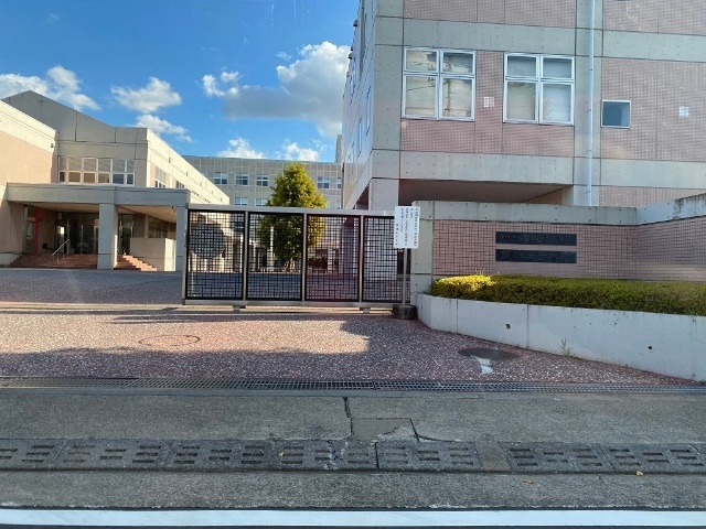 大学・短大　私立実践女子大学（大学・短大）まで426m