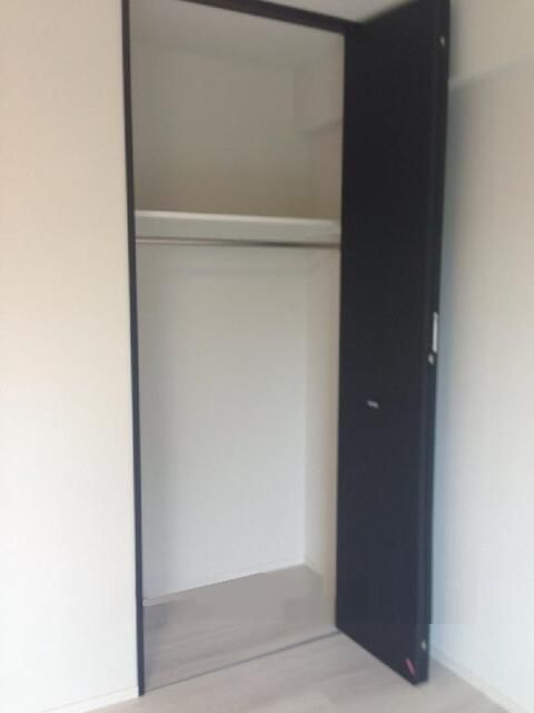 収納　練馬区中村北１丁目　B CITY APARTMENT TOK