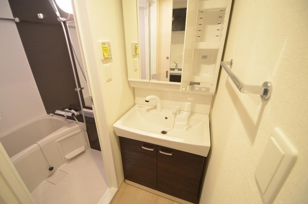 洗面設備　洗髪洗面化粧台